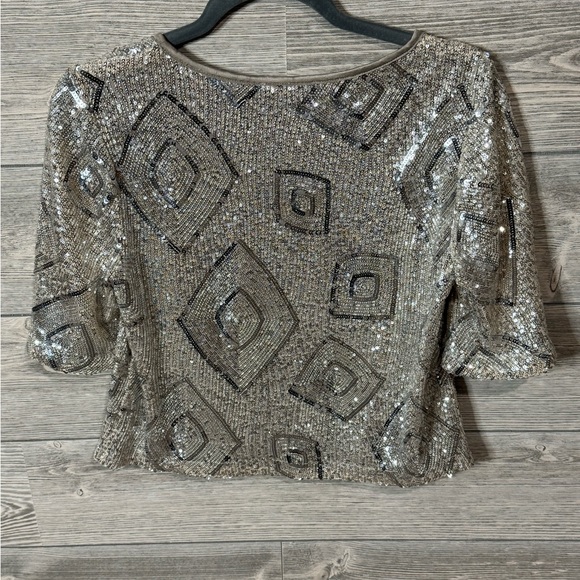 Champagne Sequin Diamond Top Skies are Blue Size Small Round Neckline Boxy Fit - Picture 8 of 11